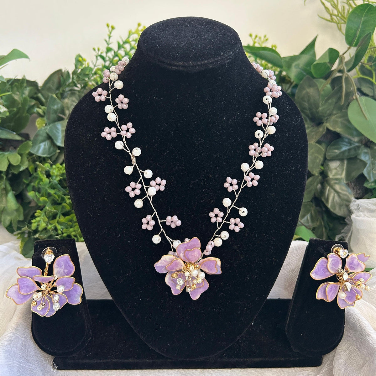 Alessia Necklace & Earrings