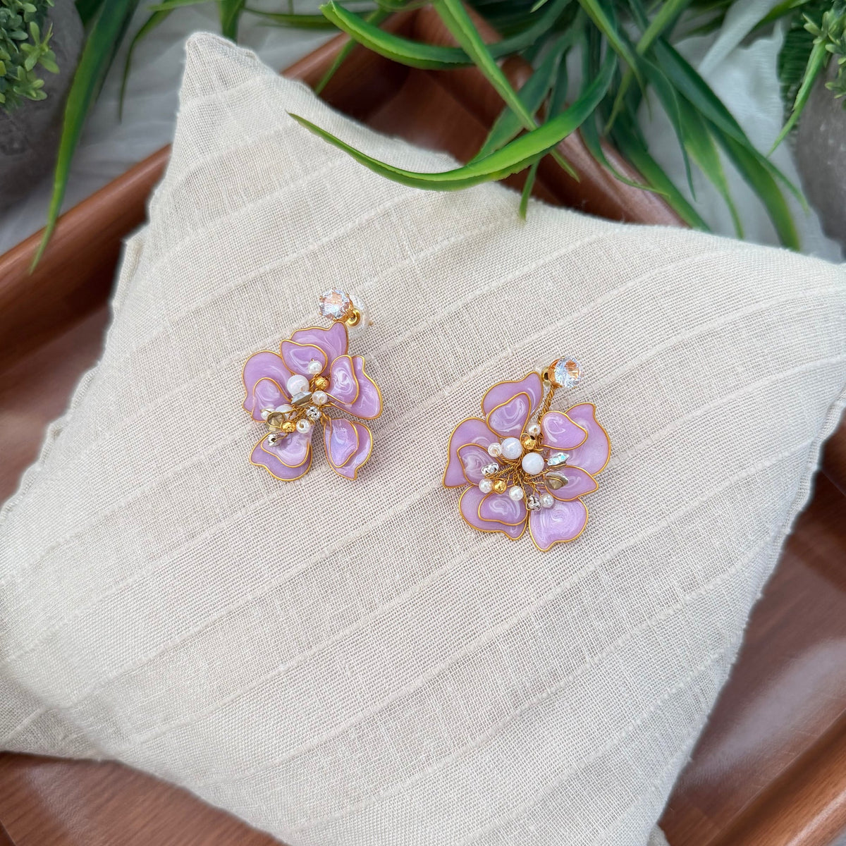 Alessia Necklace & Earrings