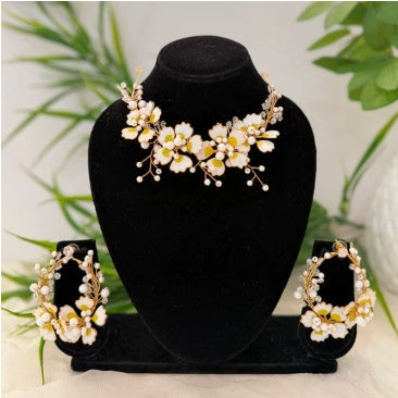 Alora Necklace & Earrings