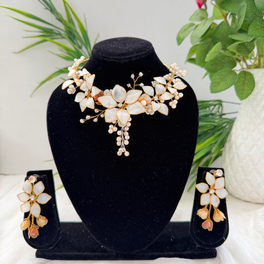 Aurea Necklace & Earrings