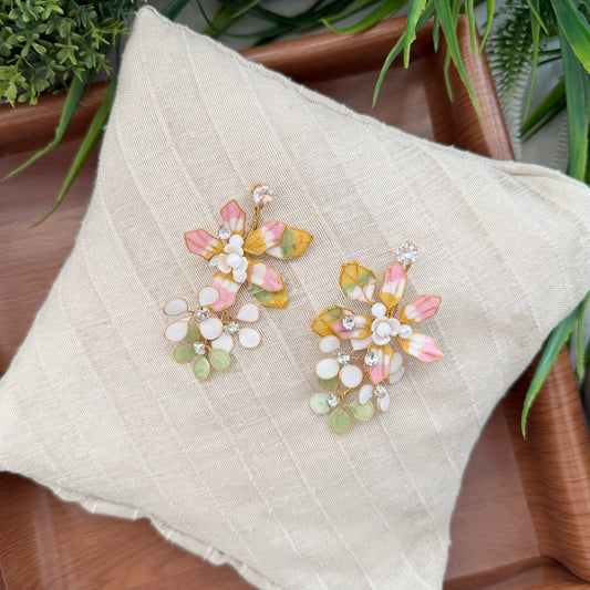 Avelora Necklace & Earrings