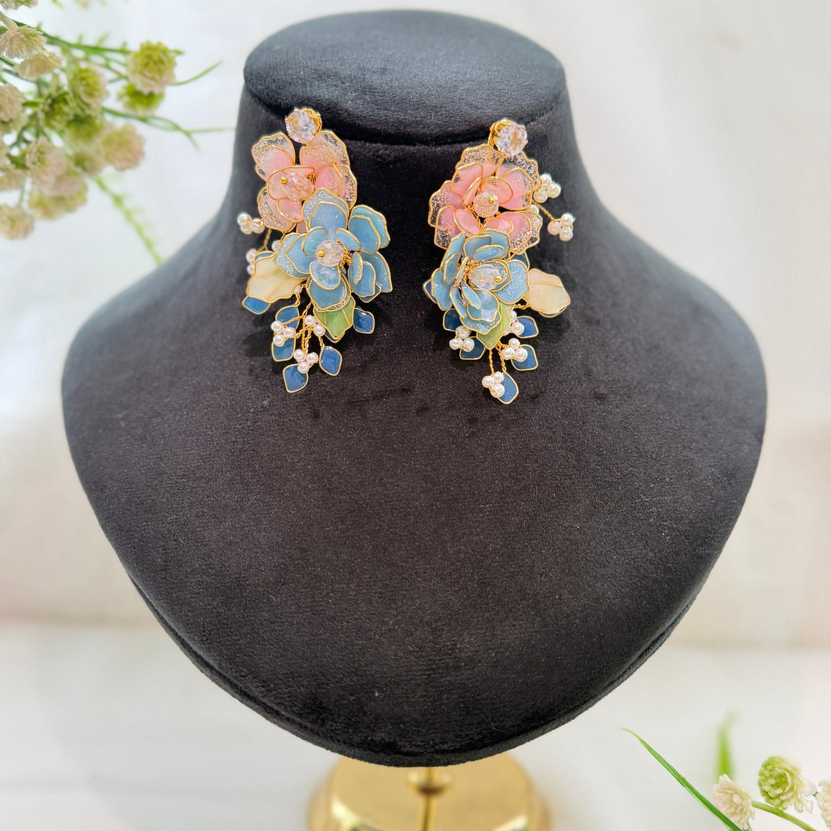 Rozzy Earrings Florase image 1