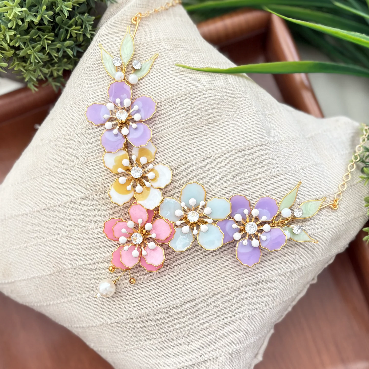 Viola Necklace
